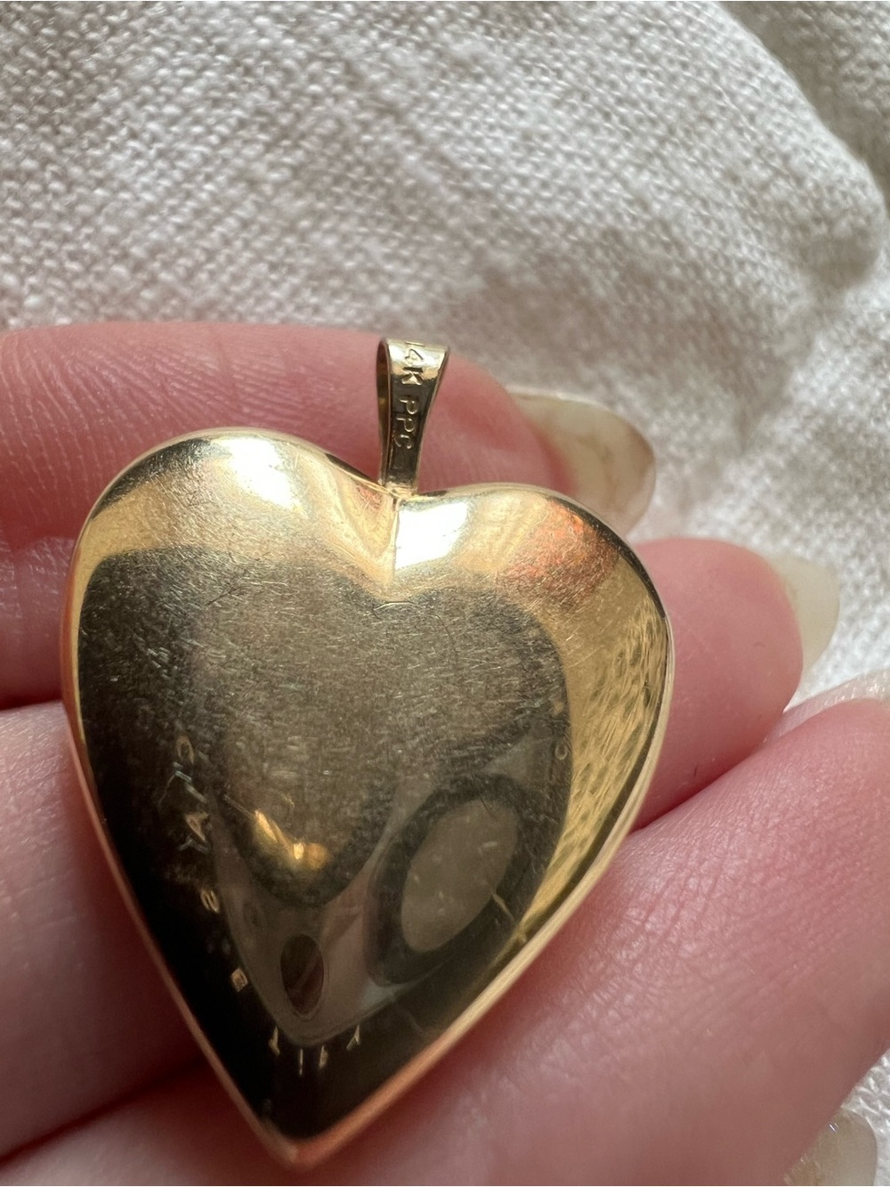 14k Gold Heart Locket - Picture 5 of 5